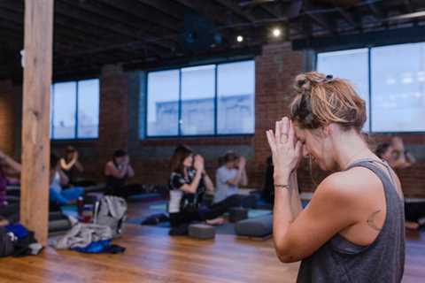 How Many Yoga Studios Are There in the US?