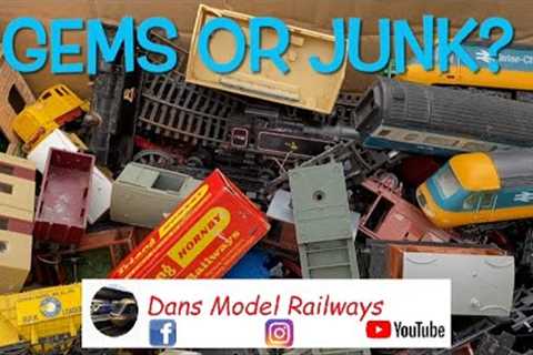 Gems or Junk. Episode 13. Bargain model railways finds.