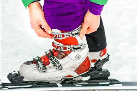 Cold Feet While Skiing? Fight Frigid Digits With These Proven Tips