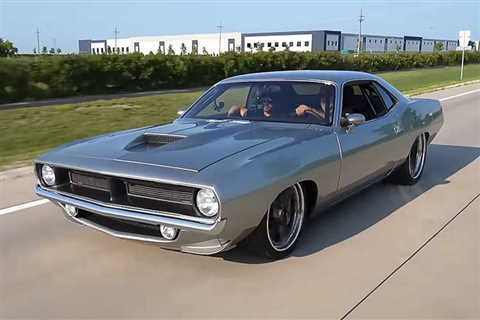 Video: Joe Rogan's 750hp 1970 Cuda