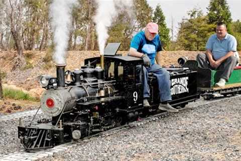 Riding Powerful Tiny Locomotive Train on World Longest Model Train Track