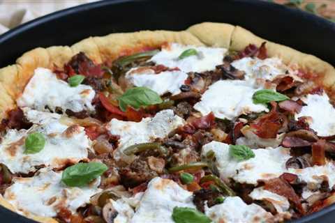 Easy & Yummy Cast Iron Skillet Pizza Recipe