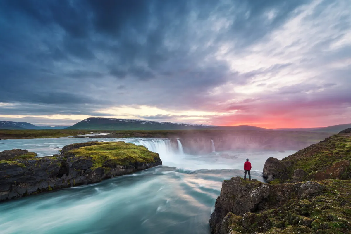 An Arctic Traveler’s Guide to the Best Time to Visit Iceland