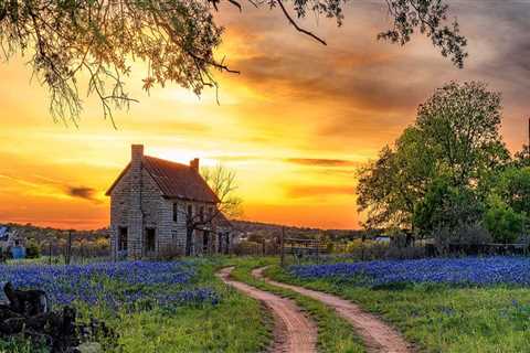 The Magic of the Golden Hour: The Best Time for Photo Shoots in West Central Texas
